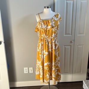NWOT Old Navy One-Shoulder Dress